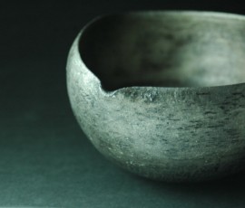 陶胎漆器 錫彩 片口
Clay Urushi Tin